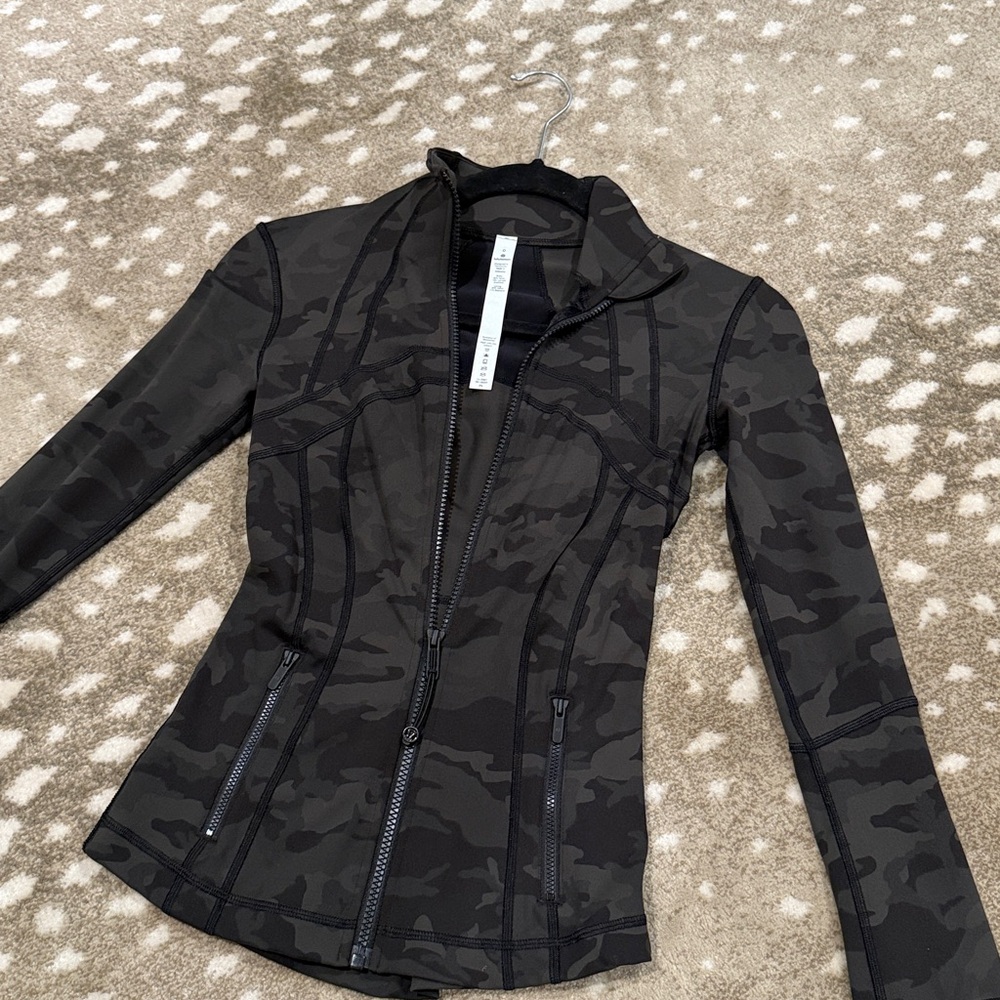Lululemon Define Jacket Heritage 365 Camo Dark Olive Multi. Size 0 - Picture 8 of 12